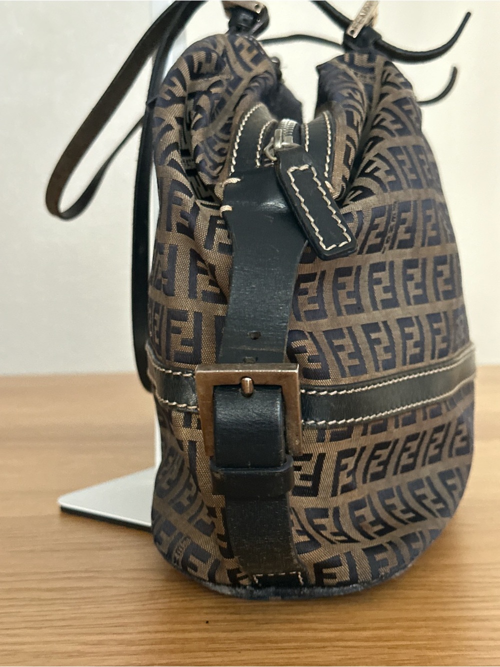 Fendi Shoulder Bag - Picture 4 of 8